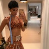 Bella Hadid nei Flinstones