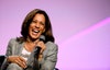 Collane moda 2020: il girocollo di perle di Kamala Harris