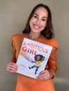 Meena Harris con il libro appena uscito Ambitious Girl