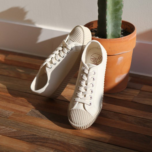 MERONGSHOP - Platform Toe-Cap Stitched Sneakers
