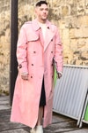 outfit primavera 2021 trench rosa