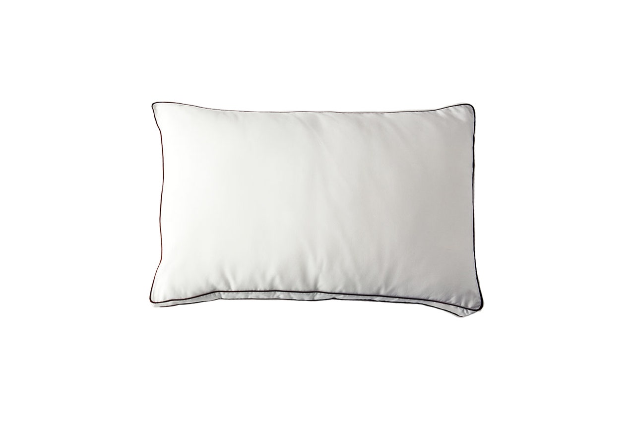 Saatva pillow.