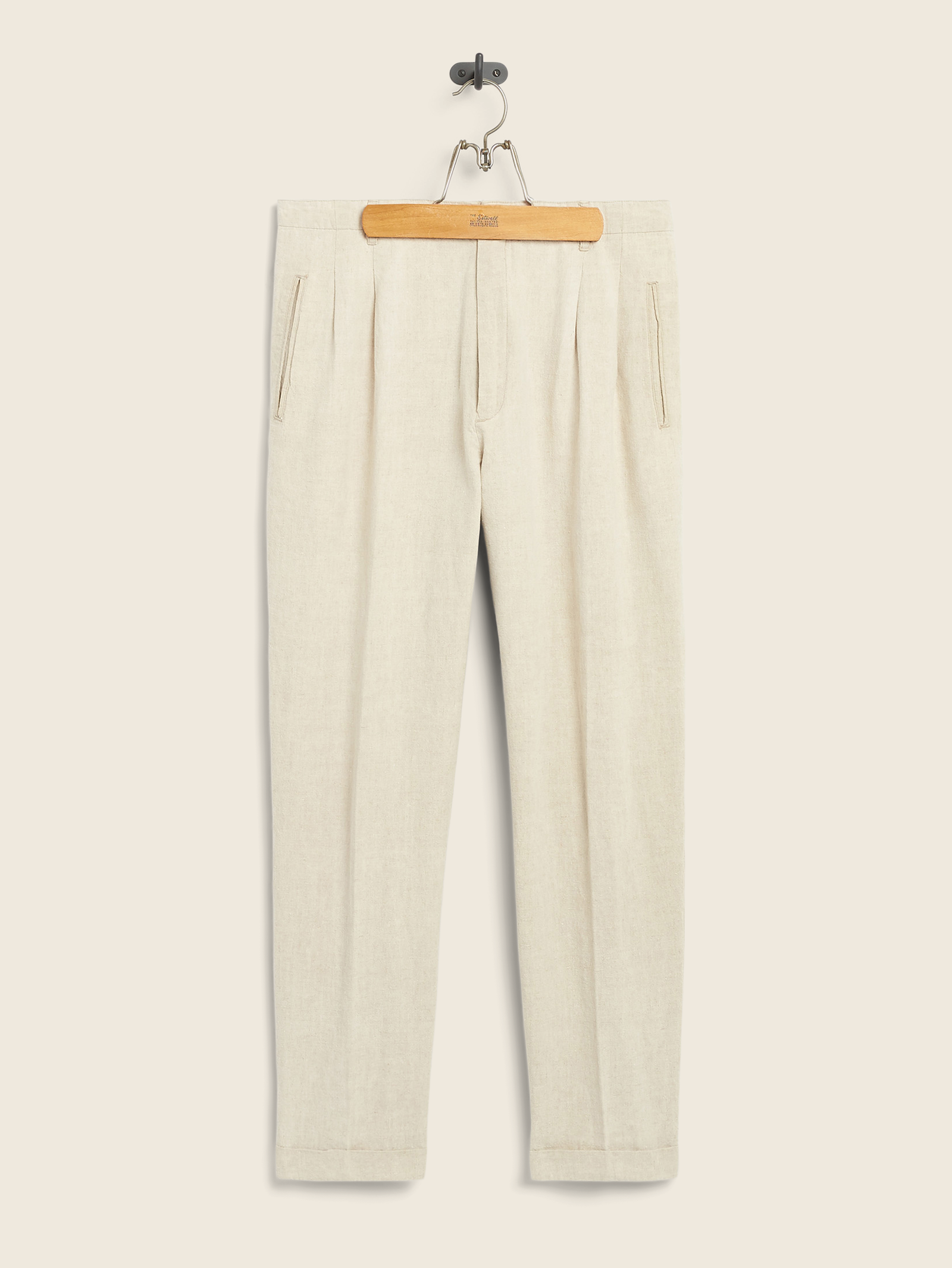 The Banana Republic Comeback Has Begun