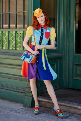 Moschino-Resort-2022-1