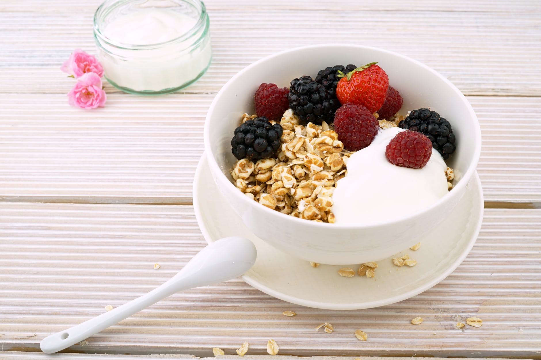 benefits-of-oatmeal-skin
