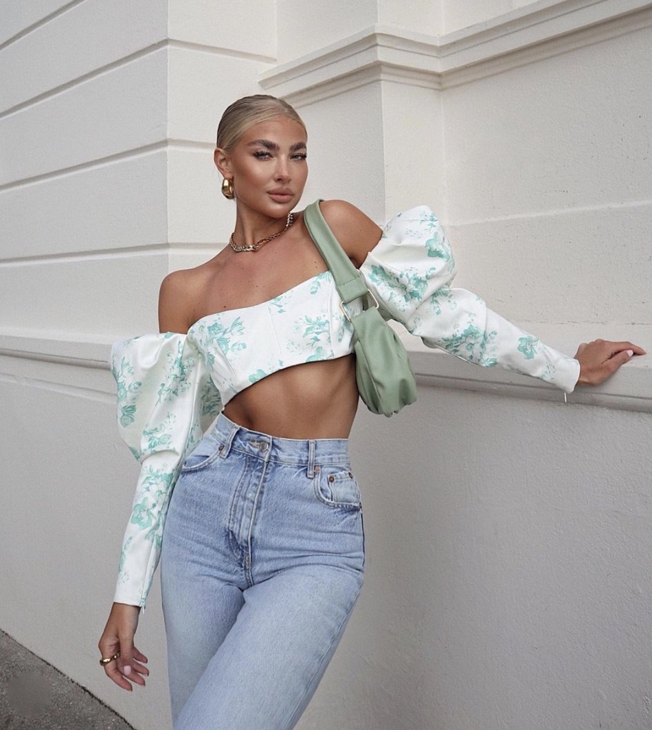 Jess Hunt tops with puffy sleeves stylerave
