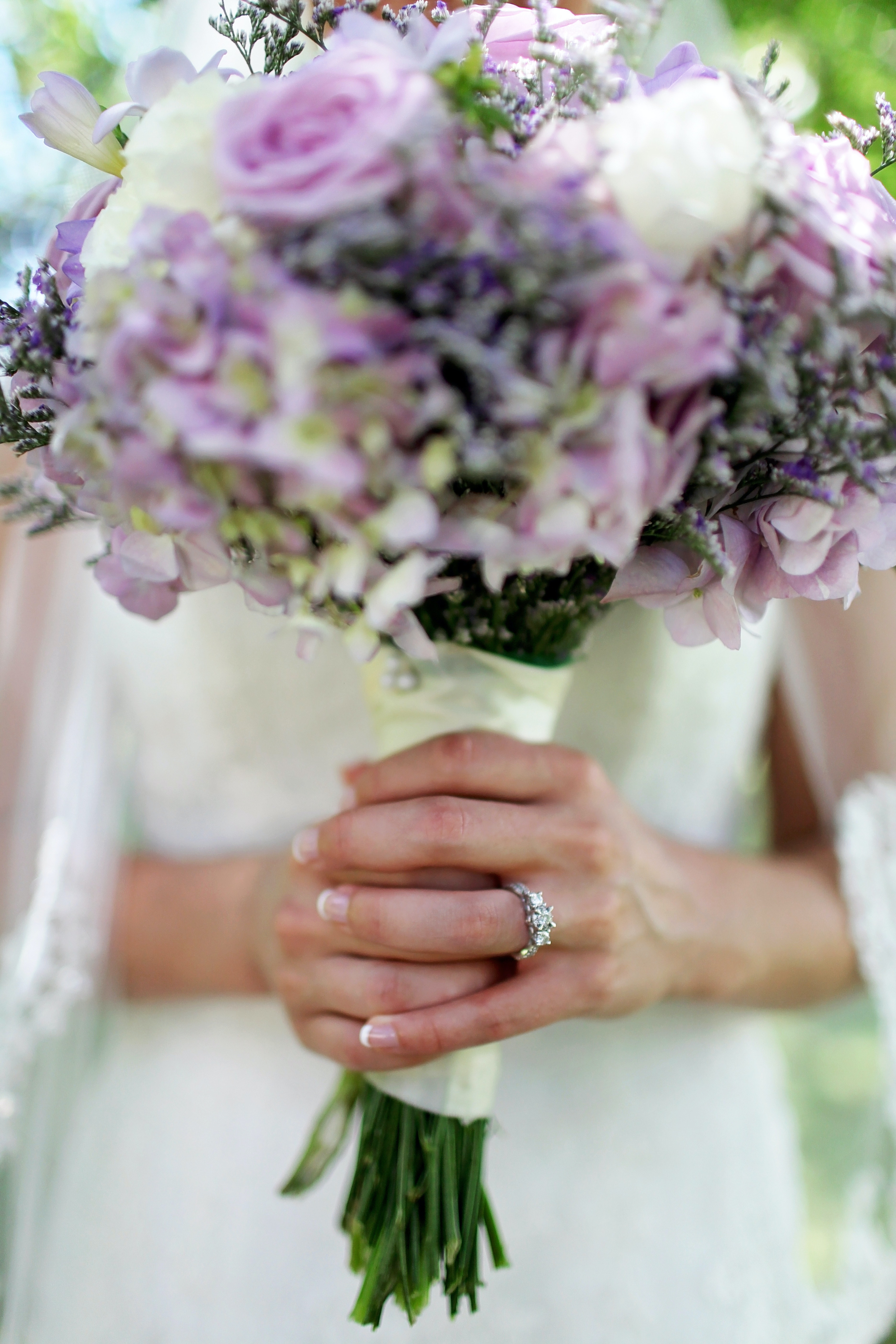 3-stone-ring-carat-ring-difference-engagement-wedding-rings-style-rave