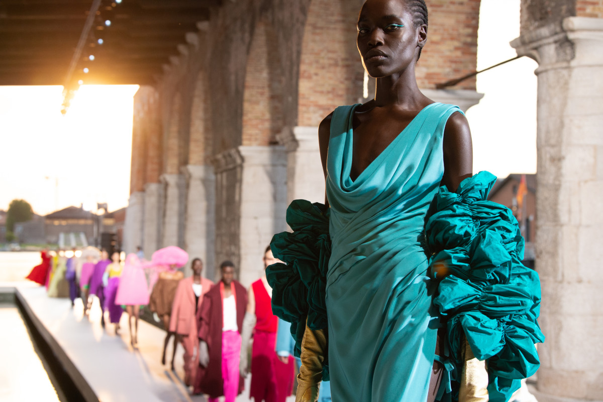 valentino couture fall 2021 6