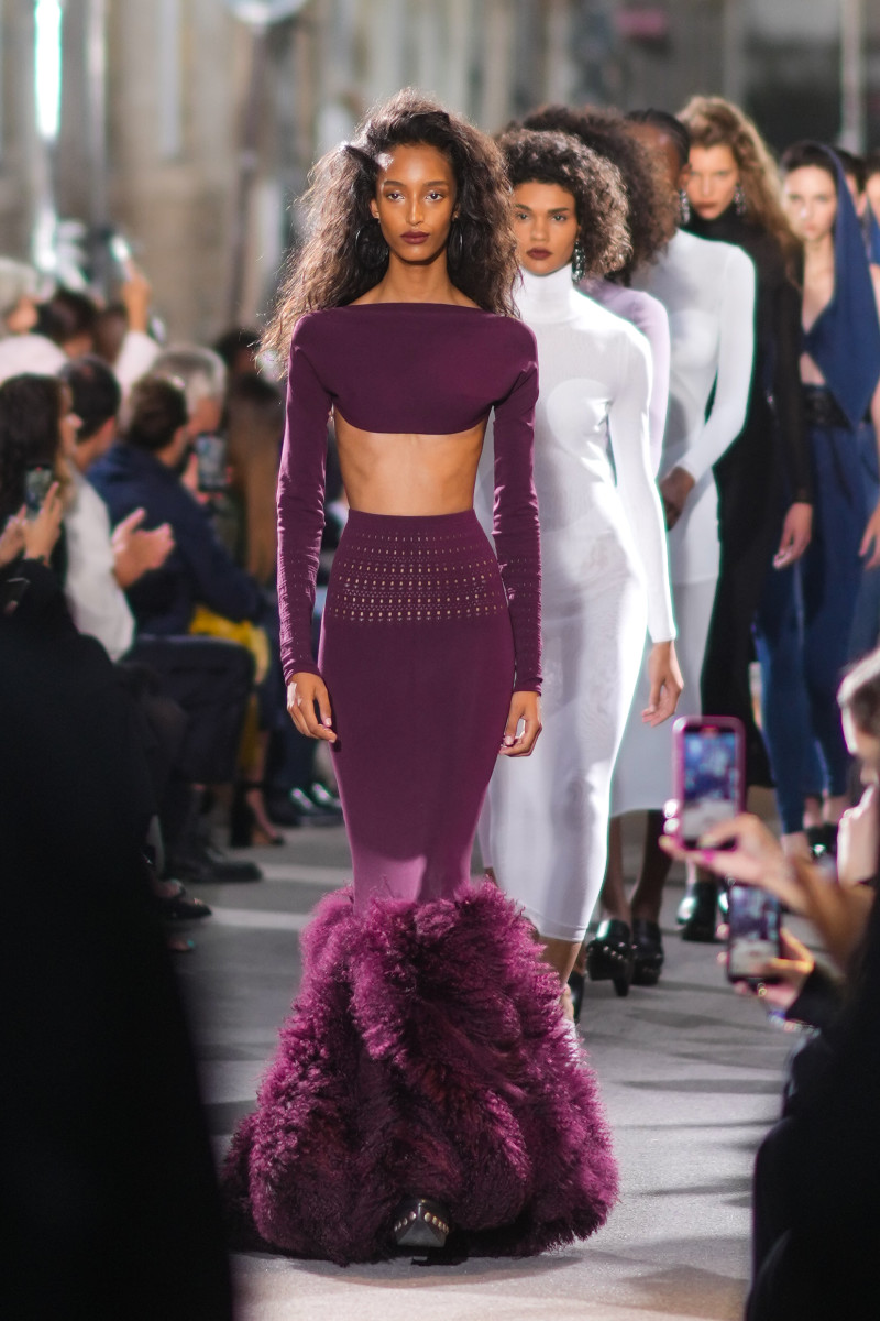 Pieter Mulier's Alaïa Debut Is Full of Tributes to the House (and Its Founder)