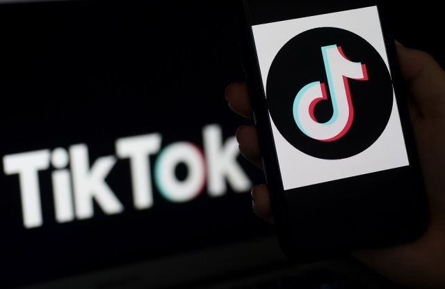 TikTok to offer in-app shopping with Shopify