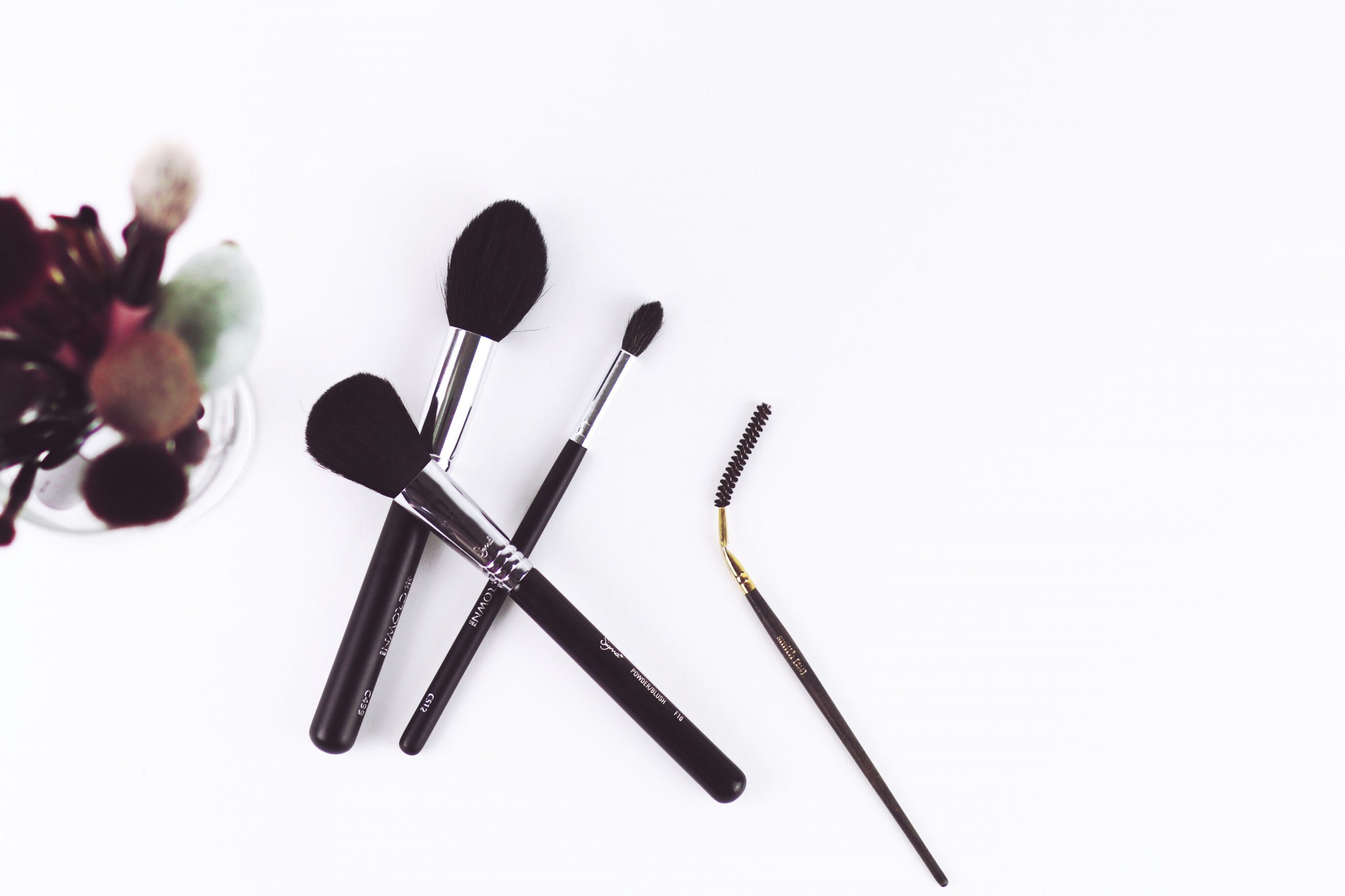 how-to-tame-your-eyebrows-like-a-pro