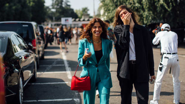 milan-fashion-week-spring-2022-street-style-46