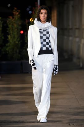 look0002