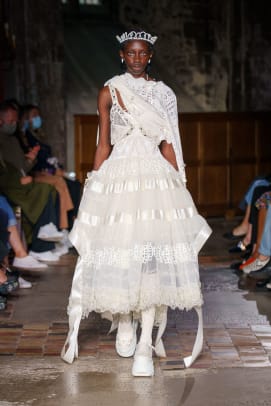 210920 Simone Rocha SS22 01 0017