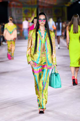Versace_SS22_Fashion Show (47)