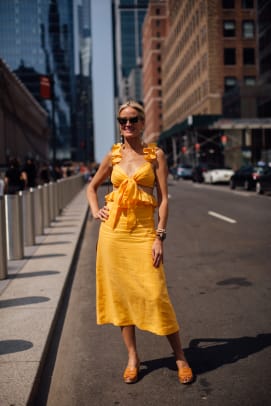 new-york-fashion-week-street-style-spring-2022-day-6-2