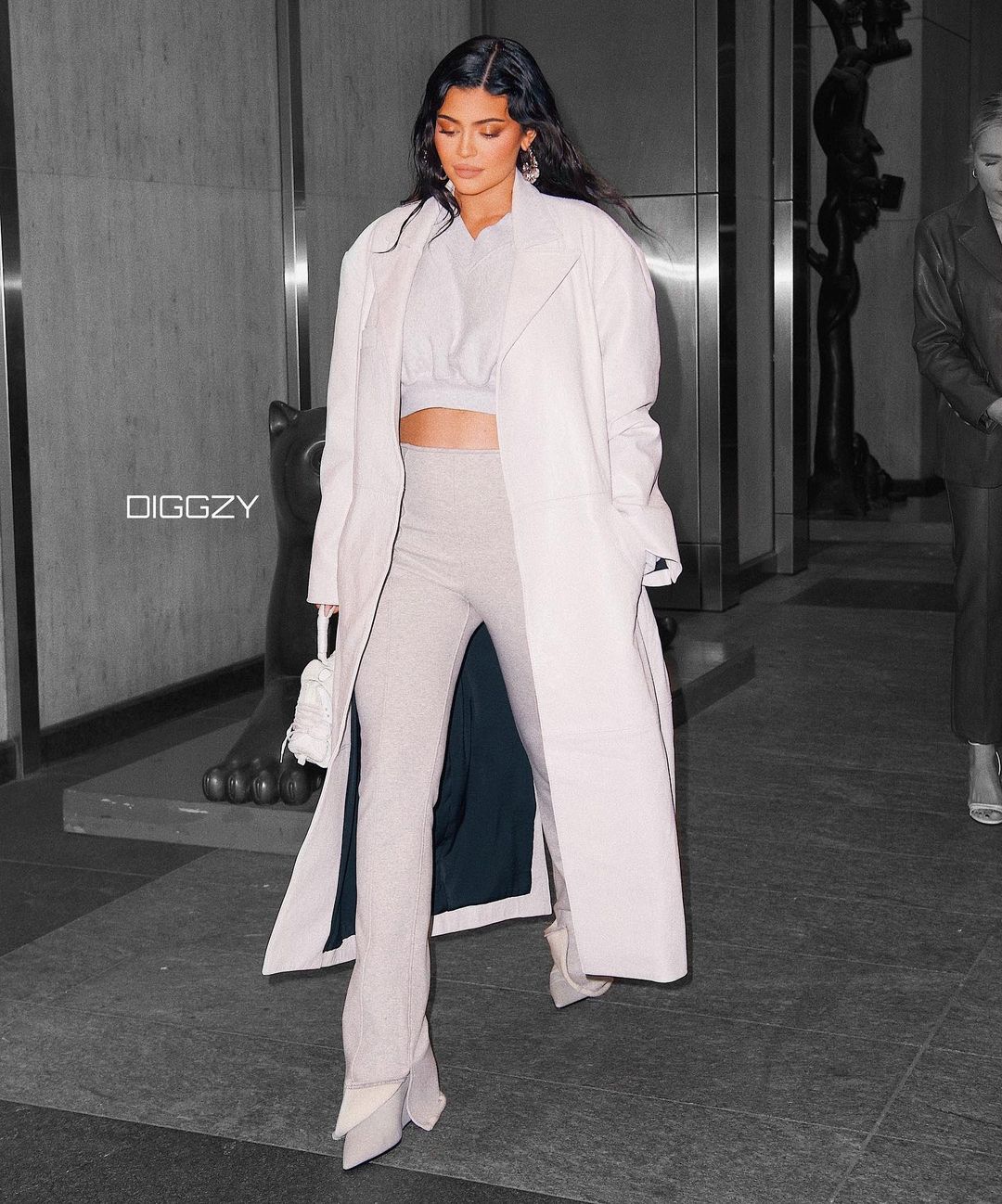 new-york-fashion-week-nyfw-2021-street-style-rave