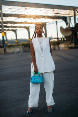 new-york-fashion-week-street-style-spring-2022-day-4-30