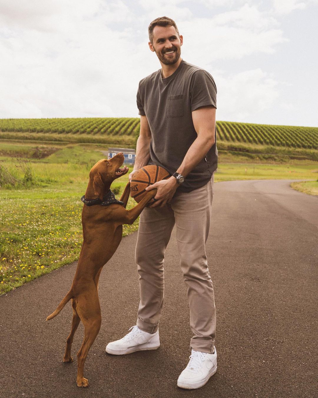 Kevin Love men's fall outfits