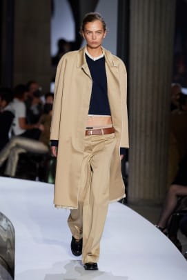 miu-miu-ss-22-runway-2