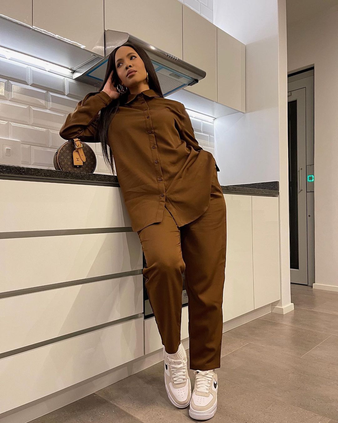style-wear-chic-sporty-outfits