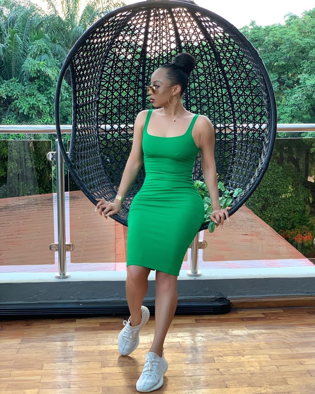 toke-makinwa-chic-sporty-look