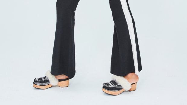 online-sales-cozy-clogs-november-12