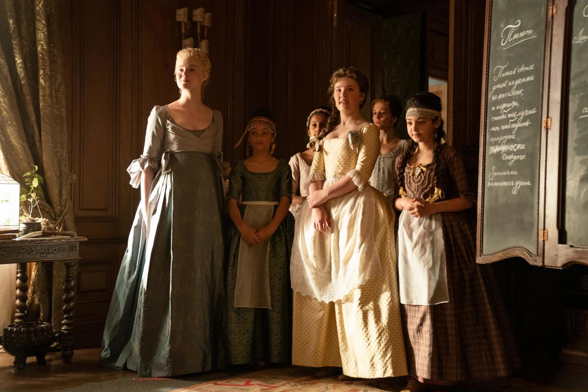 Catherine inspiring the young women of the court through her maternity fashion.