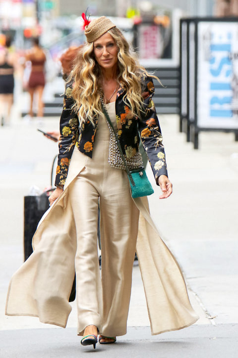 Sarah Jessica Parker wearing a fascinator