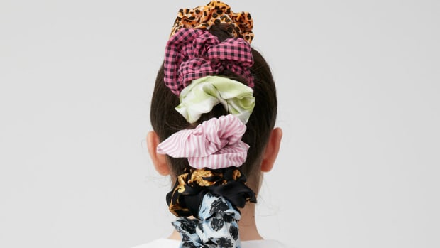 ganni-scrunchies-promo