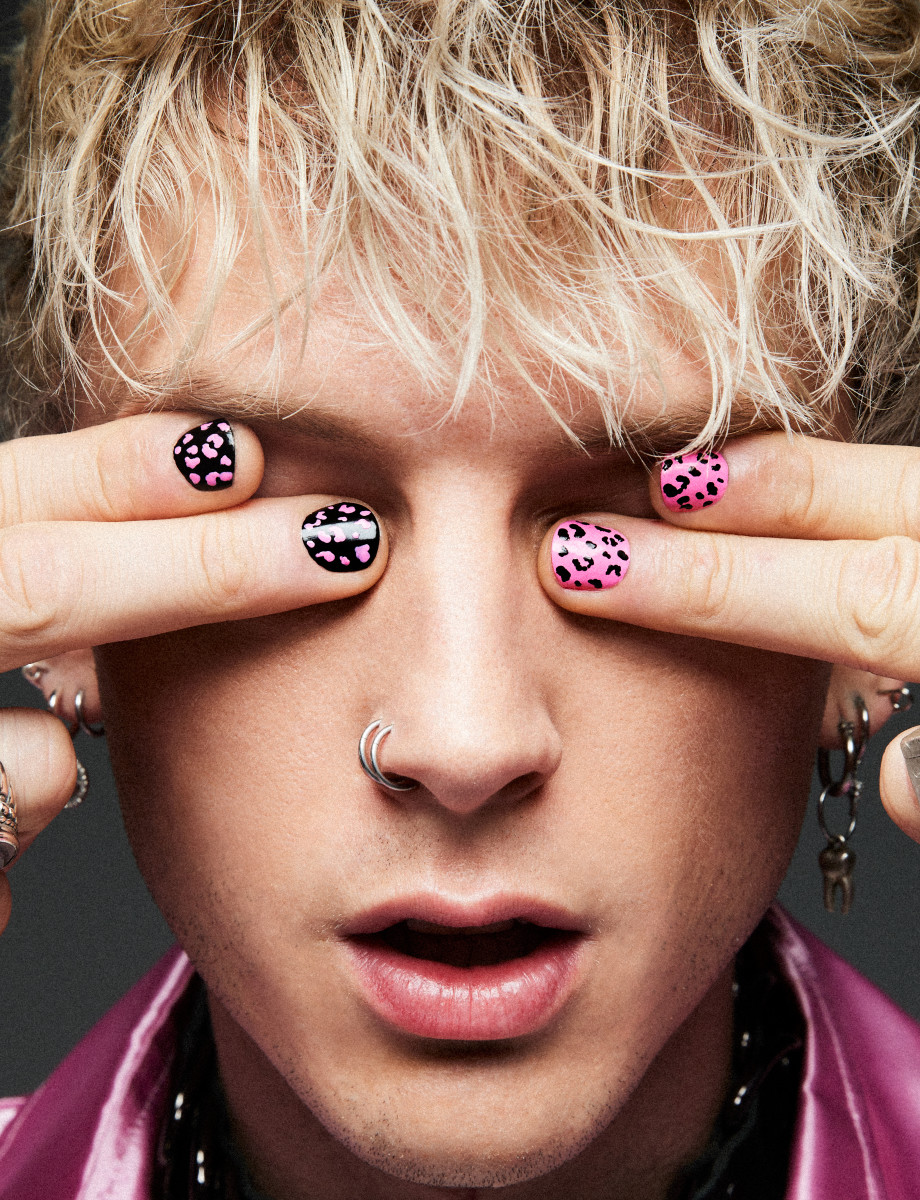 Machine Gun Kelly for Un/dn Laqr.