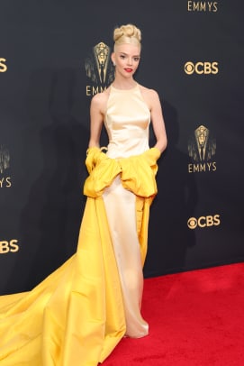 anya-taylor-joy-best-dressed-celebrities-2021-2