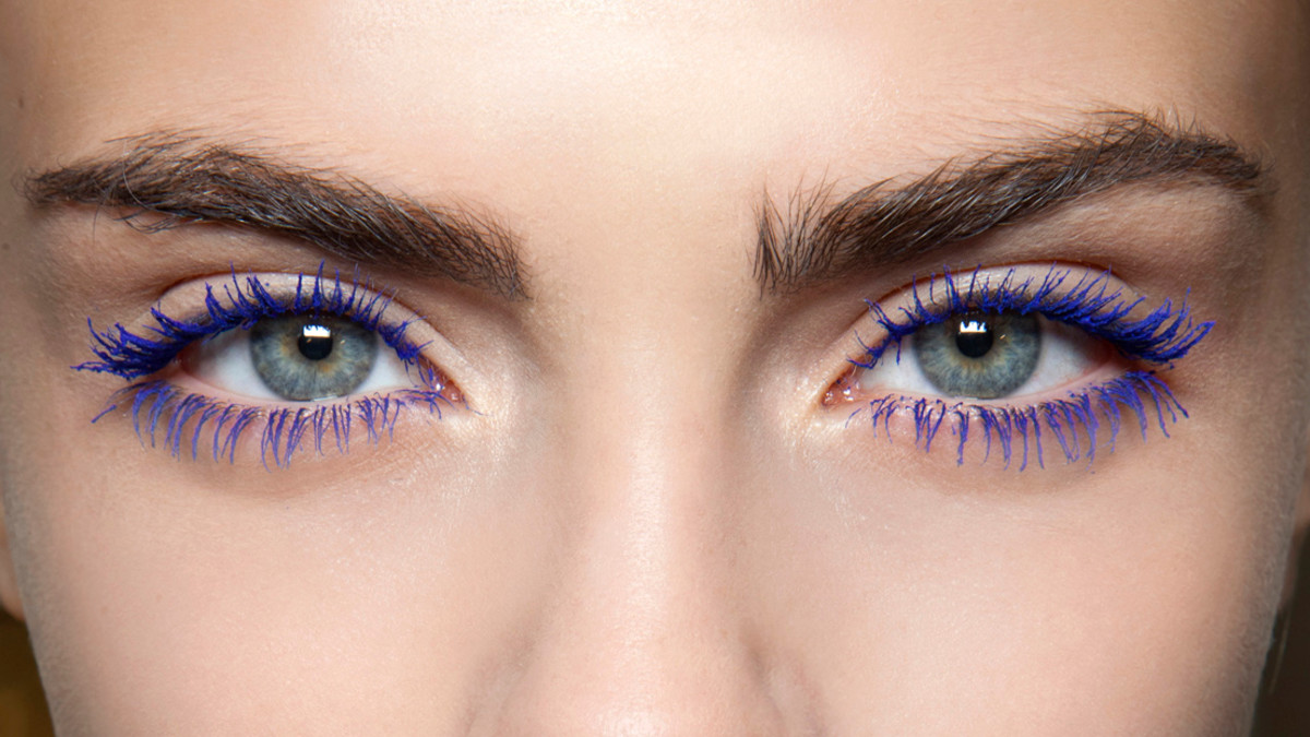blue colorful mascara promo