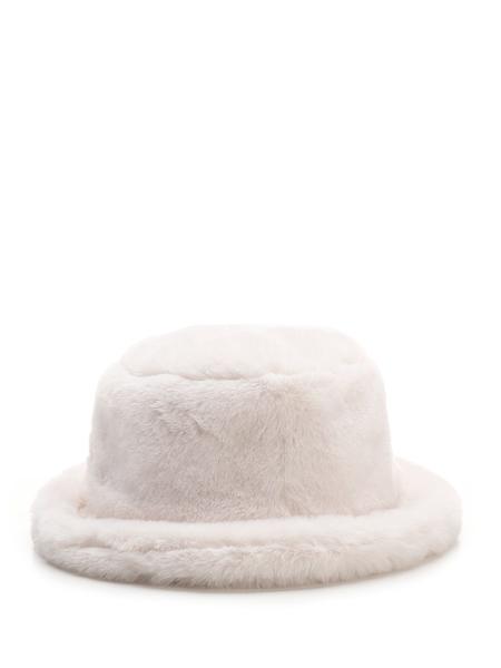 red valentine furry bucket hat