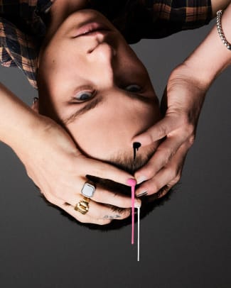 undn-laqr-machine-gun-kelly-nail-polish-campaign-4