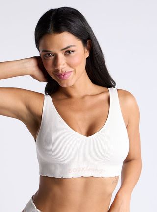 Ribbed Seamless Scallop Bralette